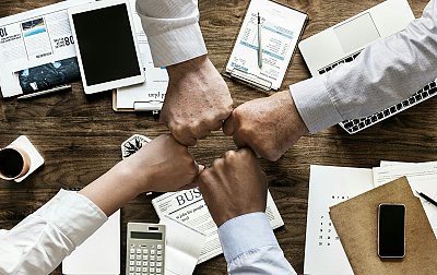 Senát schválil novelu zákona o veřejném zdravotním pojištění: pojišťovny budou moci financovat pacientské organizace